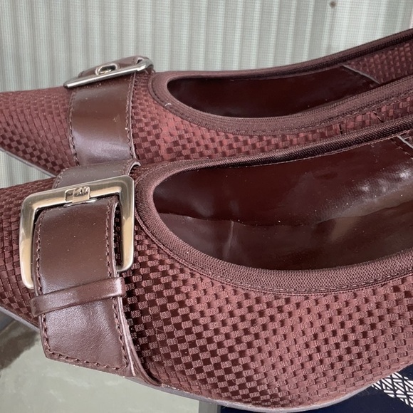 Anne Klein low heels - Picture 4 of 5